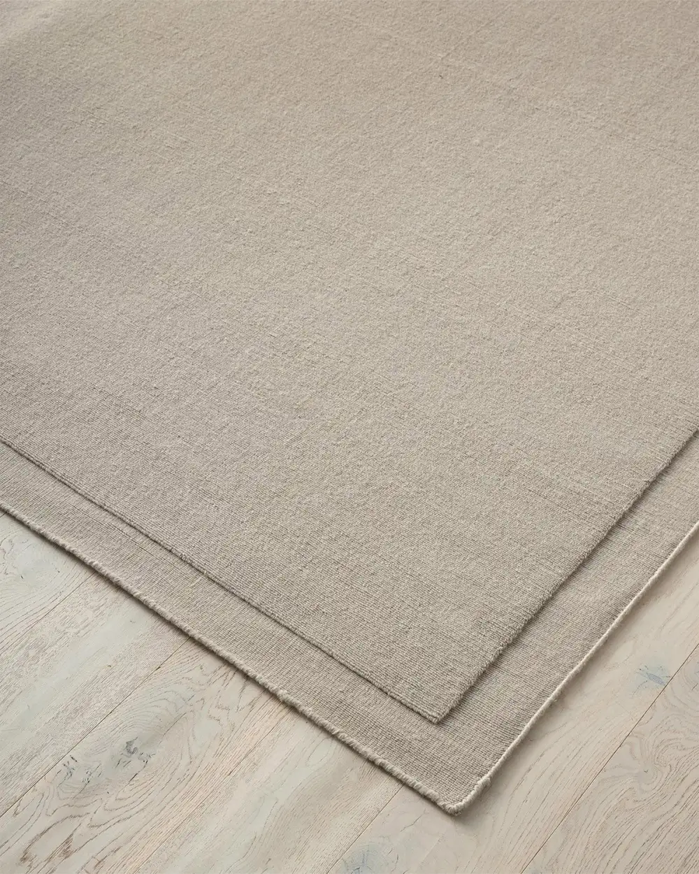 Wool Bordered Contemporary Expressive Area Rug