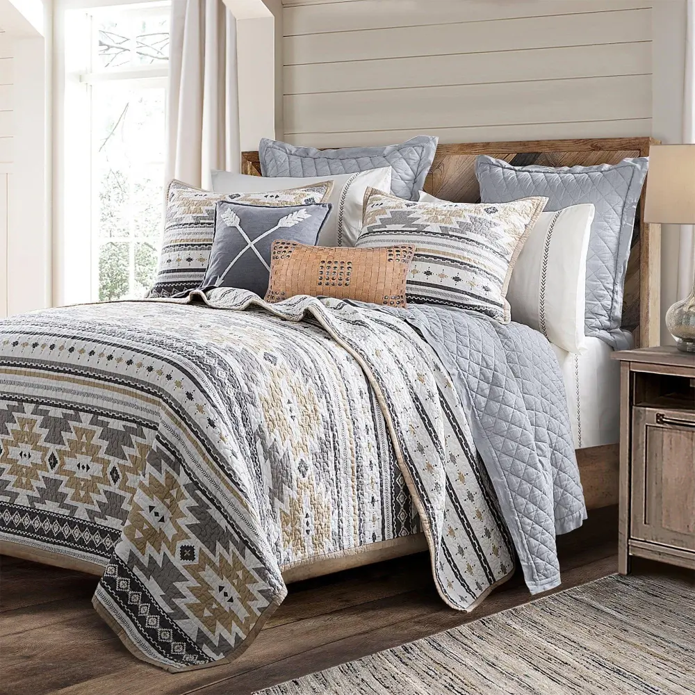 Classic Balanced Reversible Quilted Quilt Set