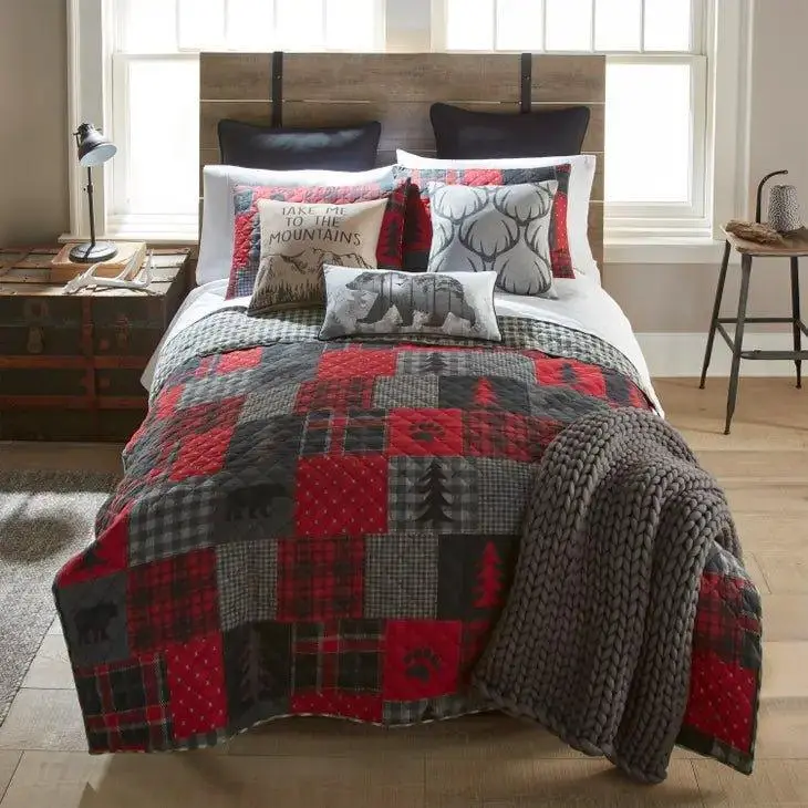 Classic Timeless Reversible Quilted Quilt Set