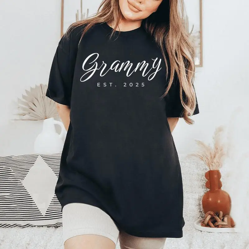 Grammy Grandma Est 2025 Women's Oversized Comfort T-Shirt