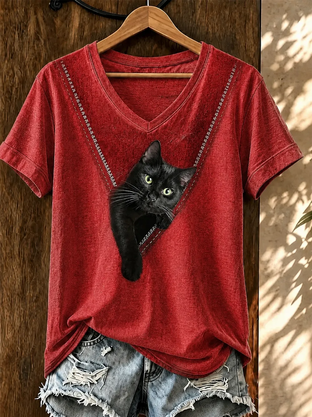 Women'S Cute Cat Printed V-Neck T-Shirt