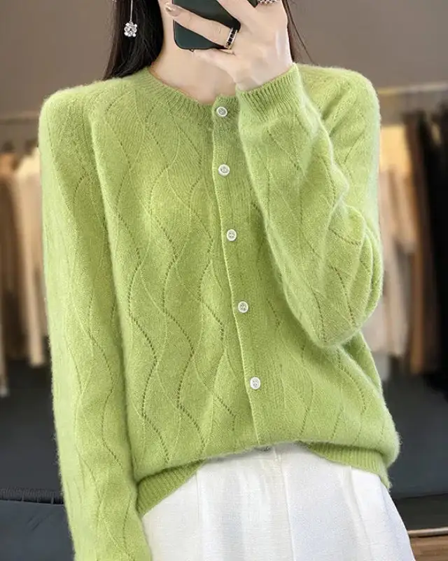 Modern Merino-Wool Wool Button-Front Round-Neck Cardigan