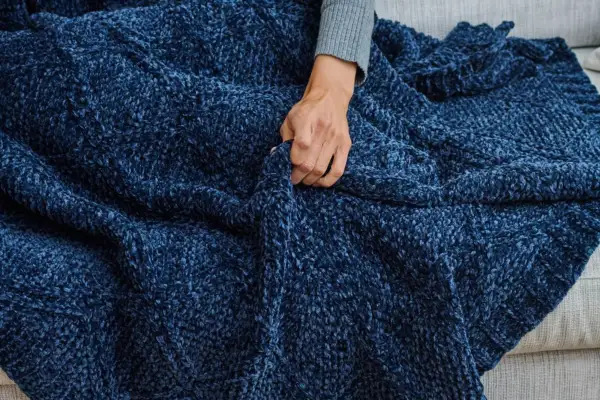 Textured Diamond Chenille Throw Blanket