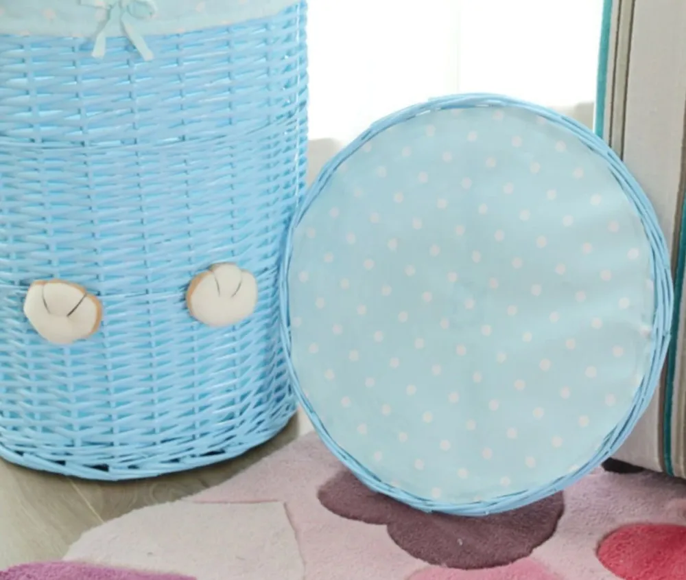 Practical Lidded Woven  Wicker Laundry Basket