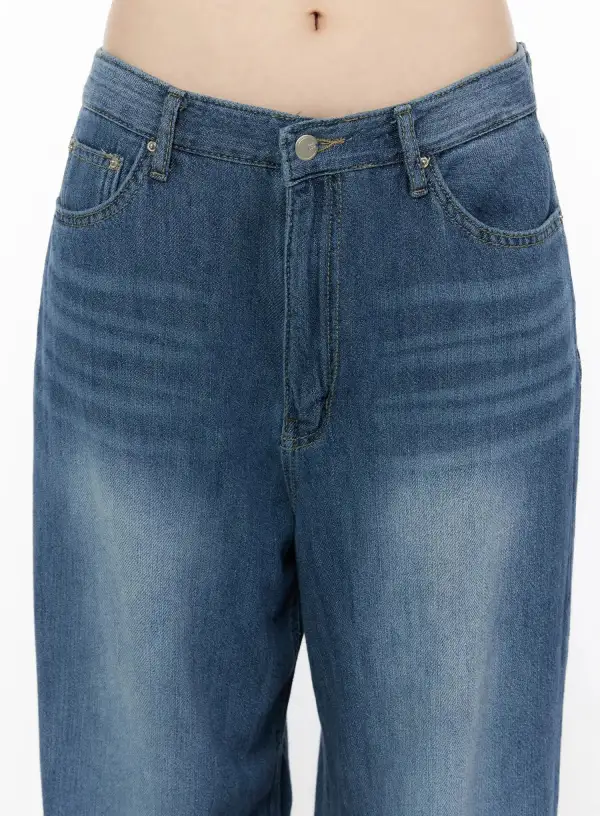 Wide-Fit Summer Jeans