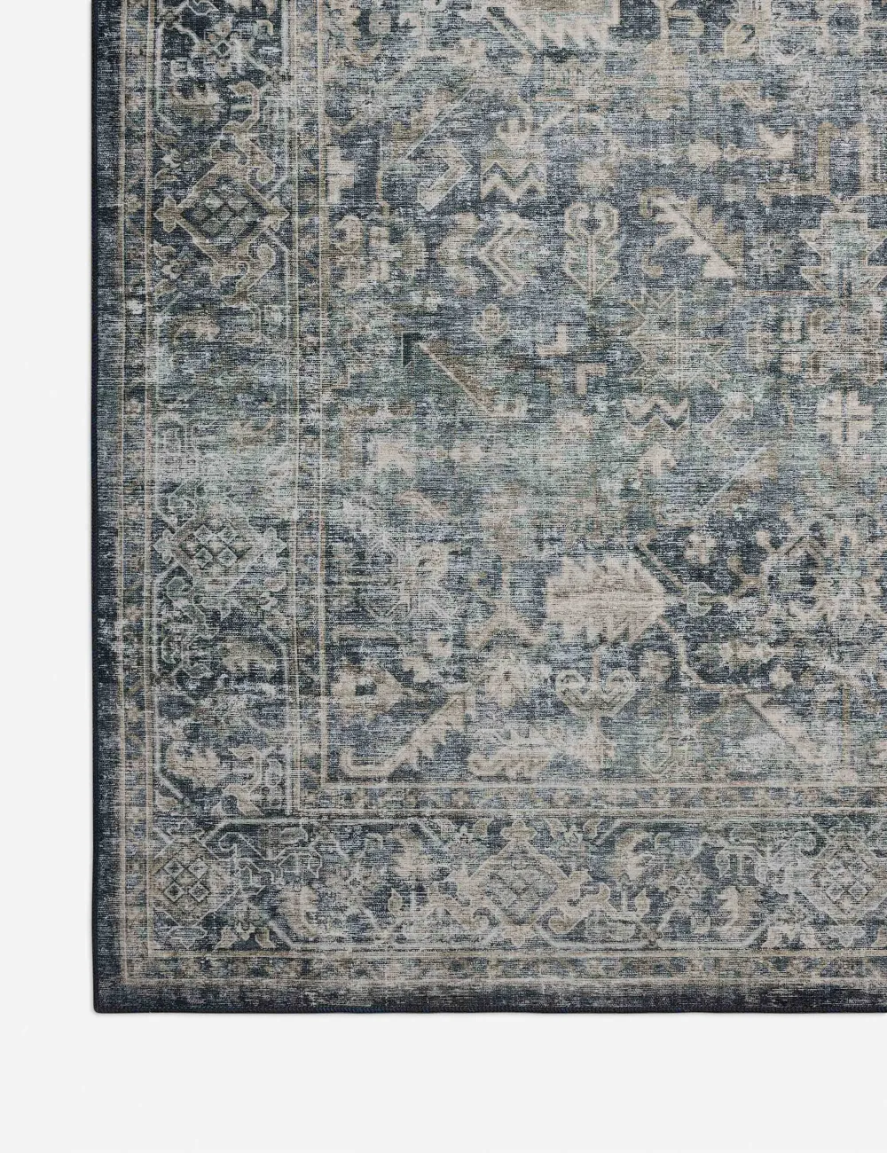 Performance Traditional Motif Machine Woven Polyester Area Rug
