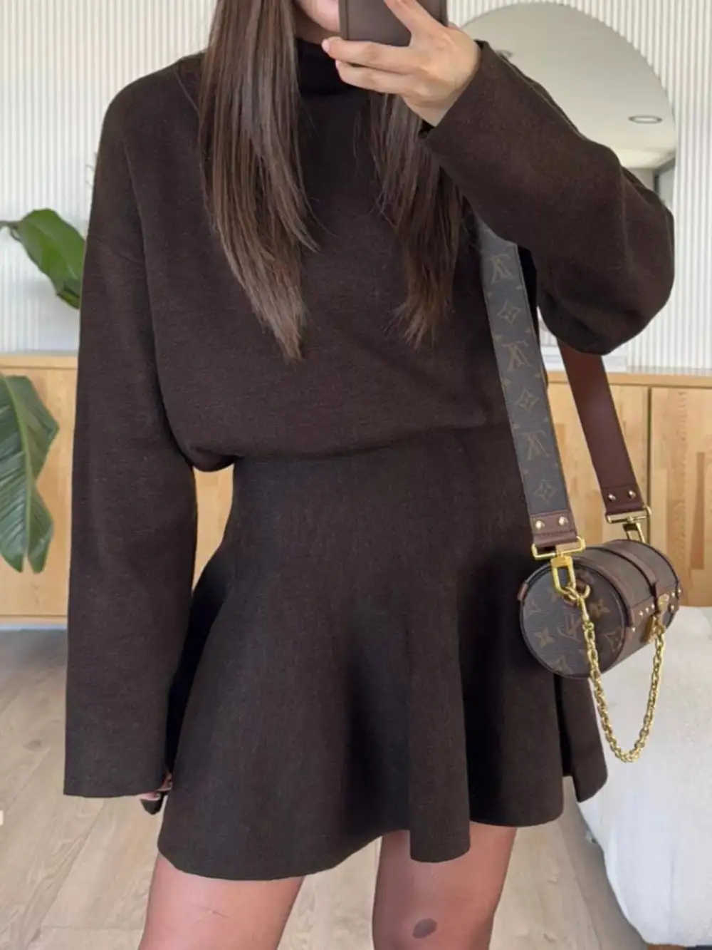 Bouncy Sweater Round Mini Dress