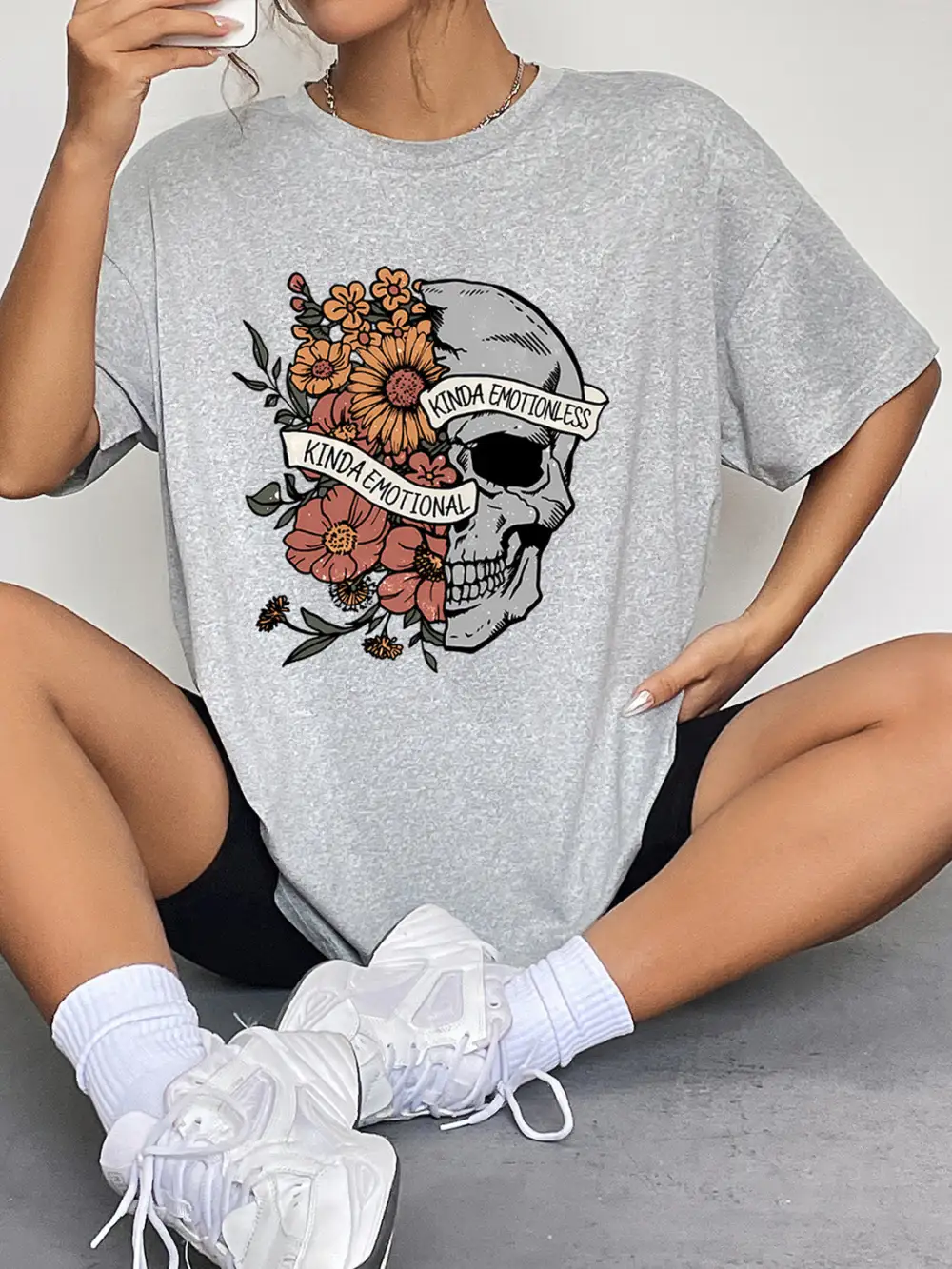 Effortless Round-Neck Short-Sleeve Graphic T-Shirt