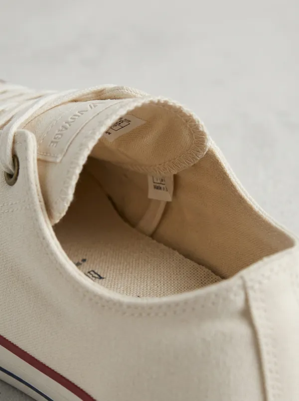 Modern Wave Women's Low-Top Canvas Shoes