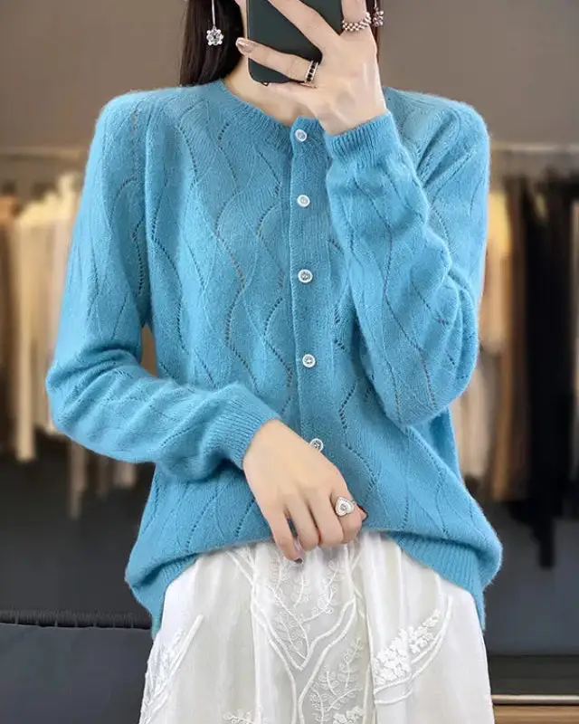 Modern Merino-Wool Wool Button-Front Round-Neck Cardigan