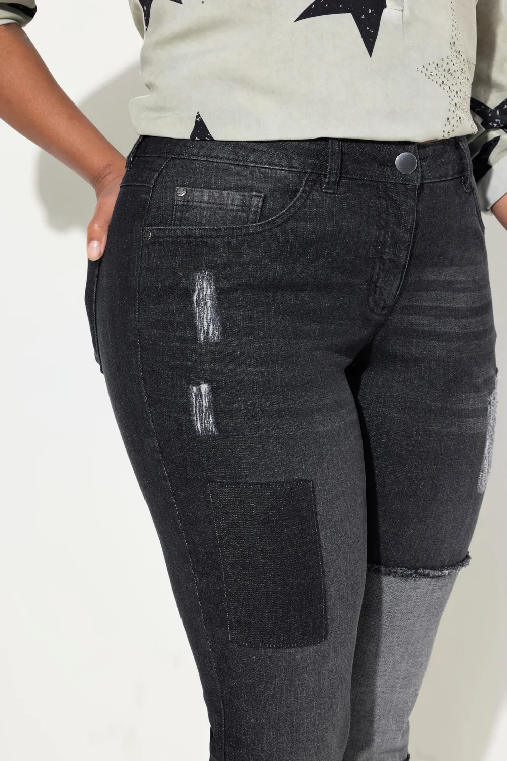 Elastic Patch Jeans