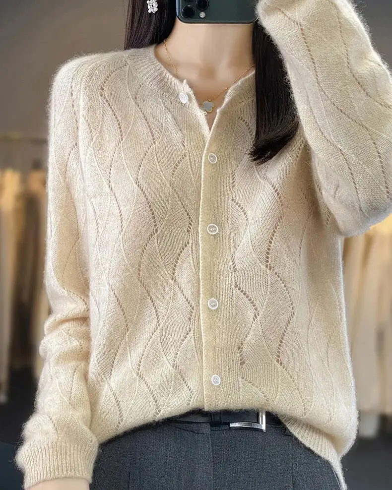 Modern Merino-Wool Wool Button-Front Round-Neck Cardigan
