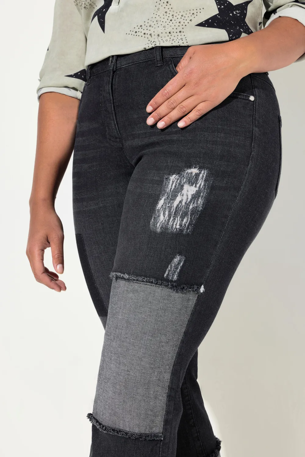 Elastic Patch Jeans