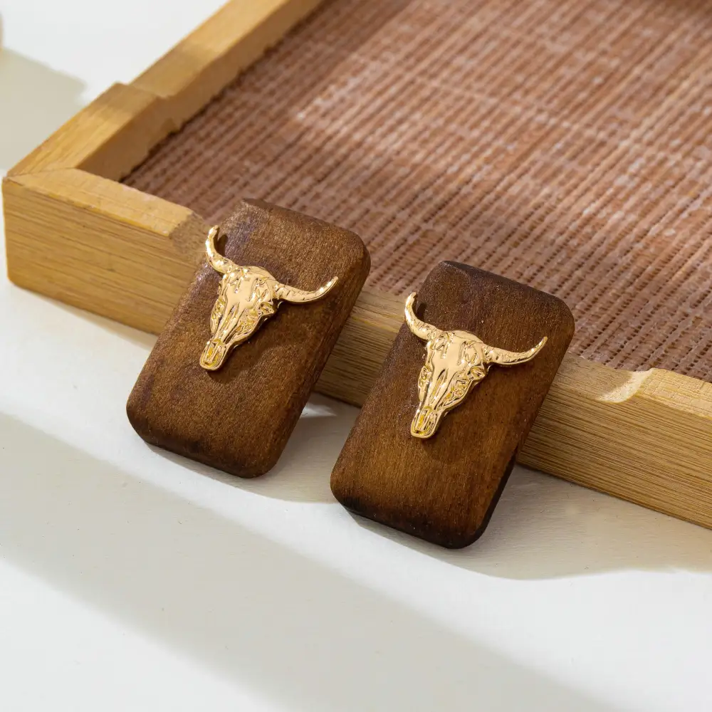 Wood Rustic Longhorn Bull Stud
