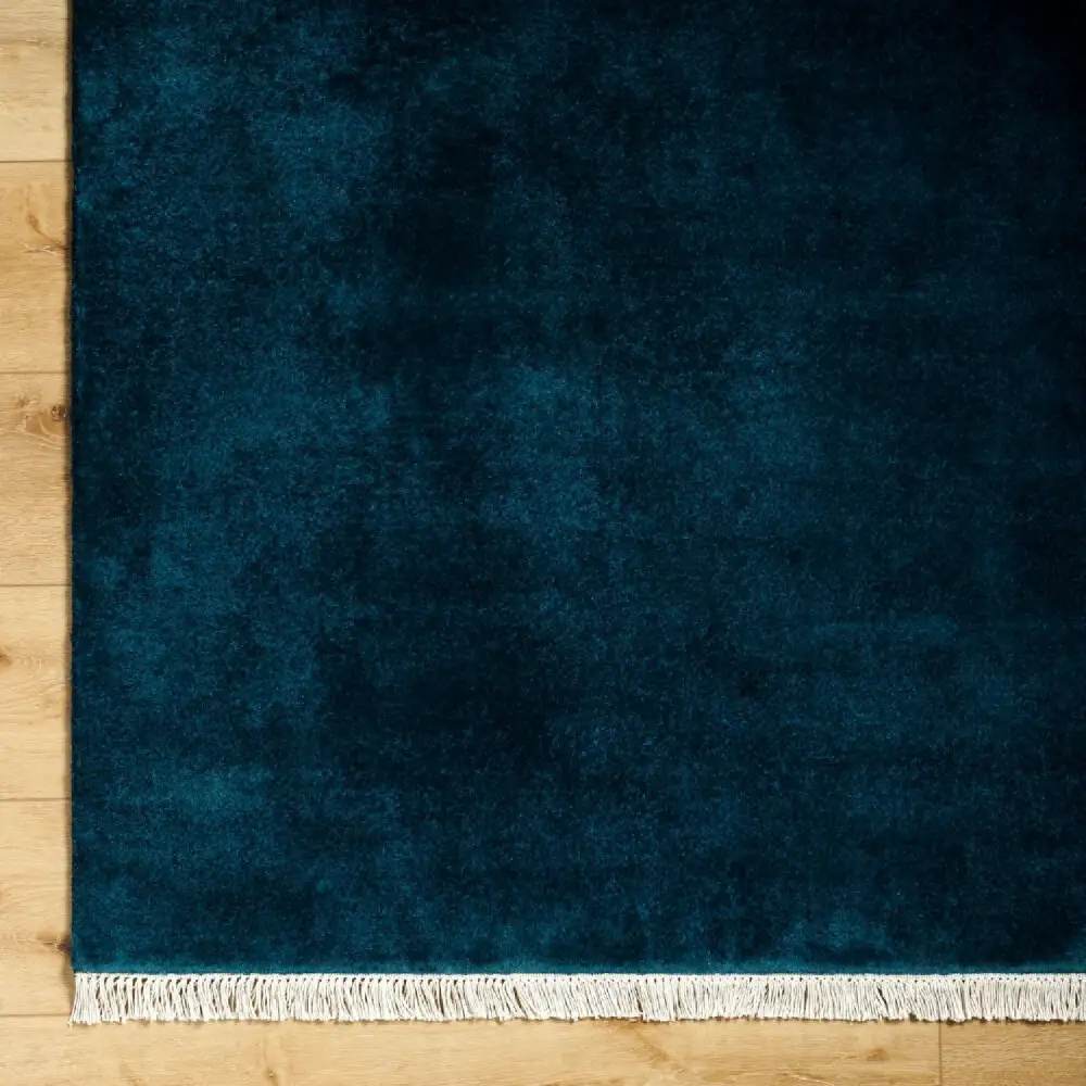 Hand-Loomed Wool Fringe Square Carpet