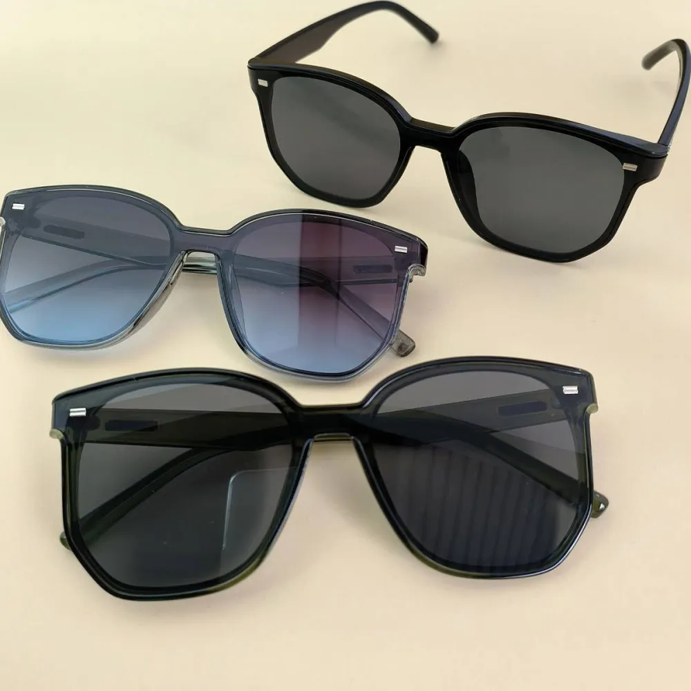 Rounded Square Frame Sunglasses