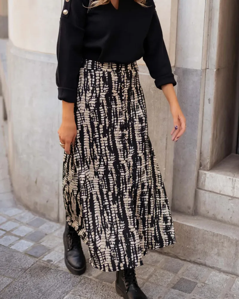 Easy Fit Skirt