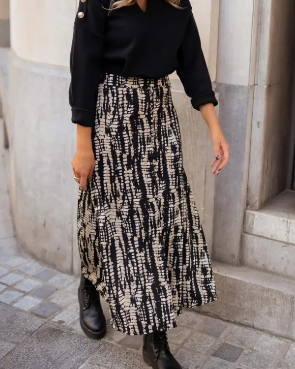 Easy Fit Skirt