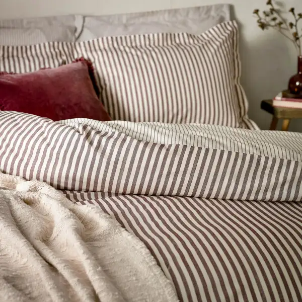 Relaxed Bedroom Reversible Stripe Cotton Duvet Cover Set