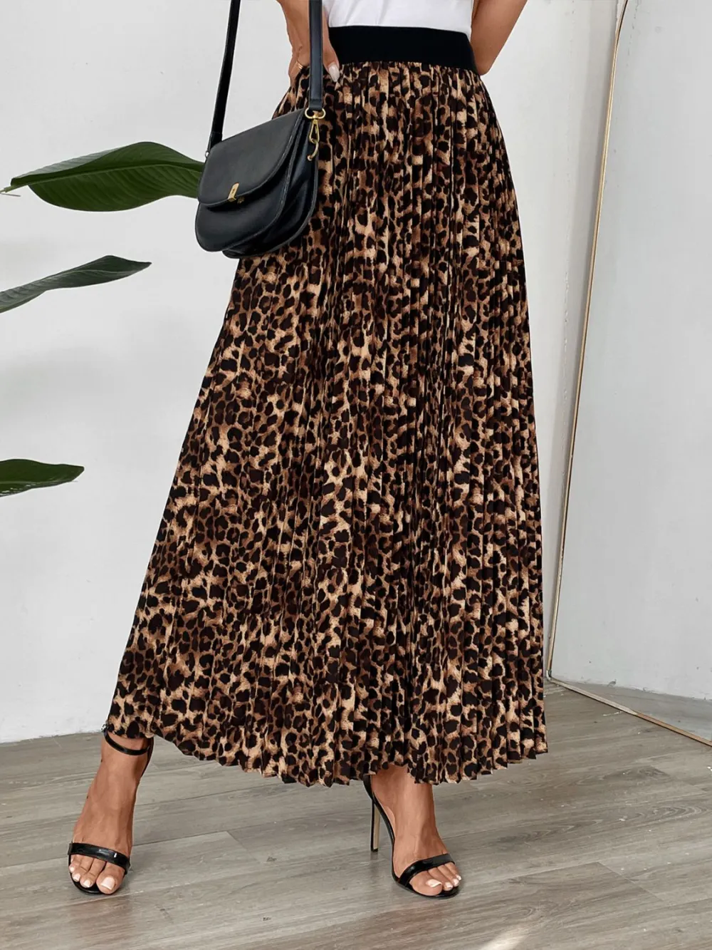 Natural Pleated Printed Skirt
