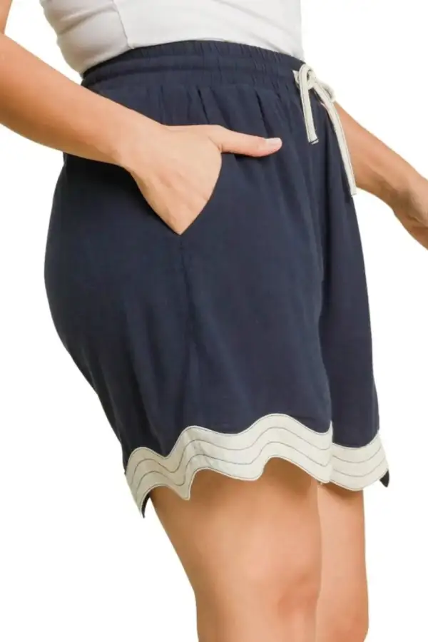 Cotton-Blend Color-Blocked Scalloped Hem Shorts