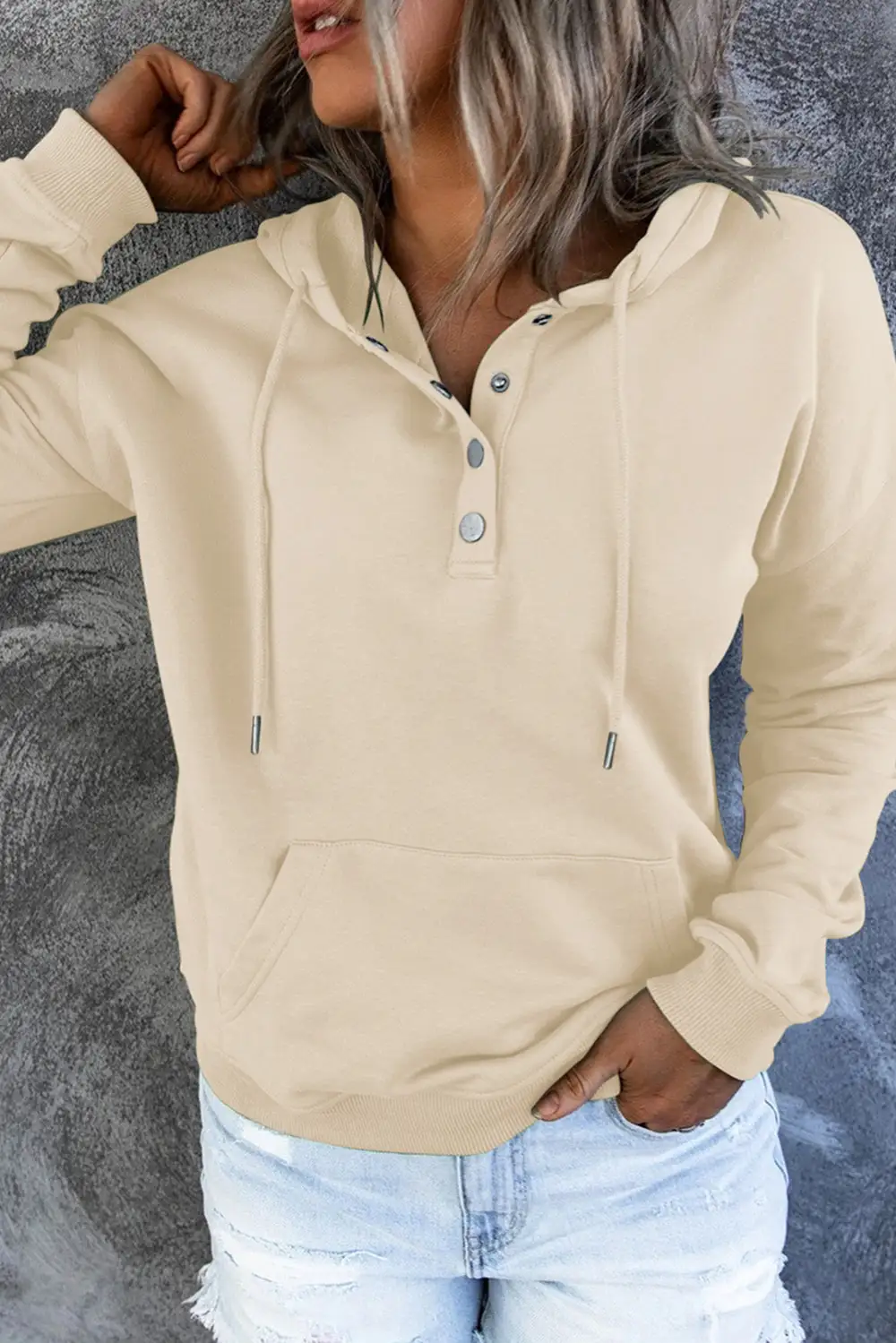 Relaxed Pocketed Long-Sleeve Hoodie
