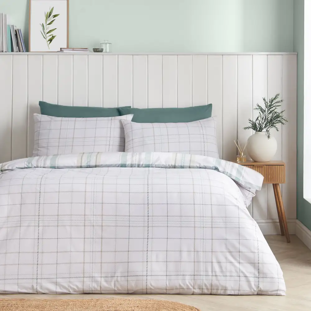 Refined Bedroom Reversible Check Cotton Duvet Cover Set