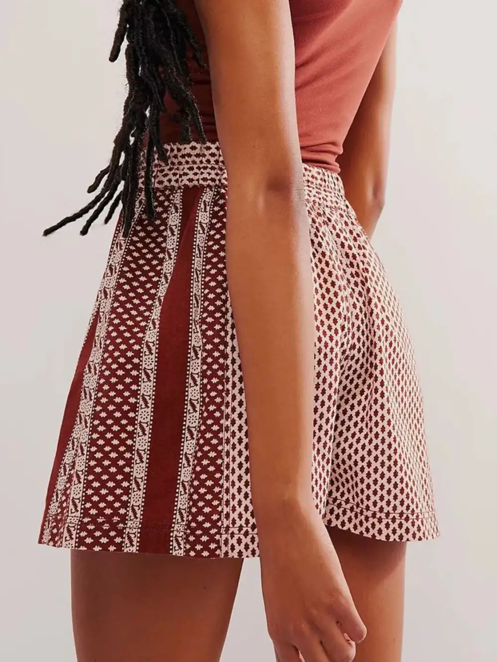 Cotton-Blend Elastic Waist Shorts