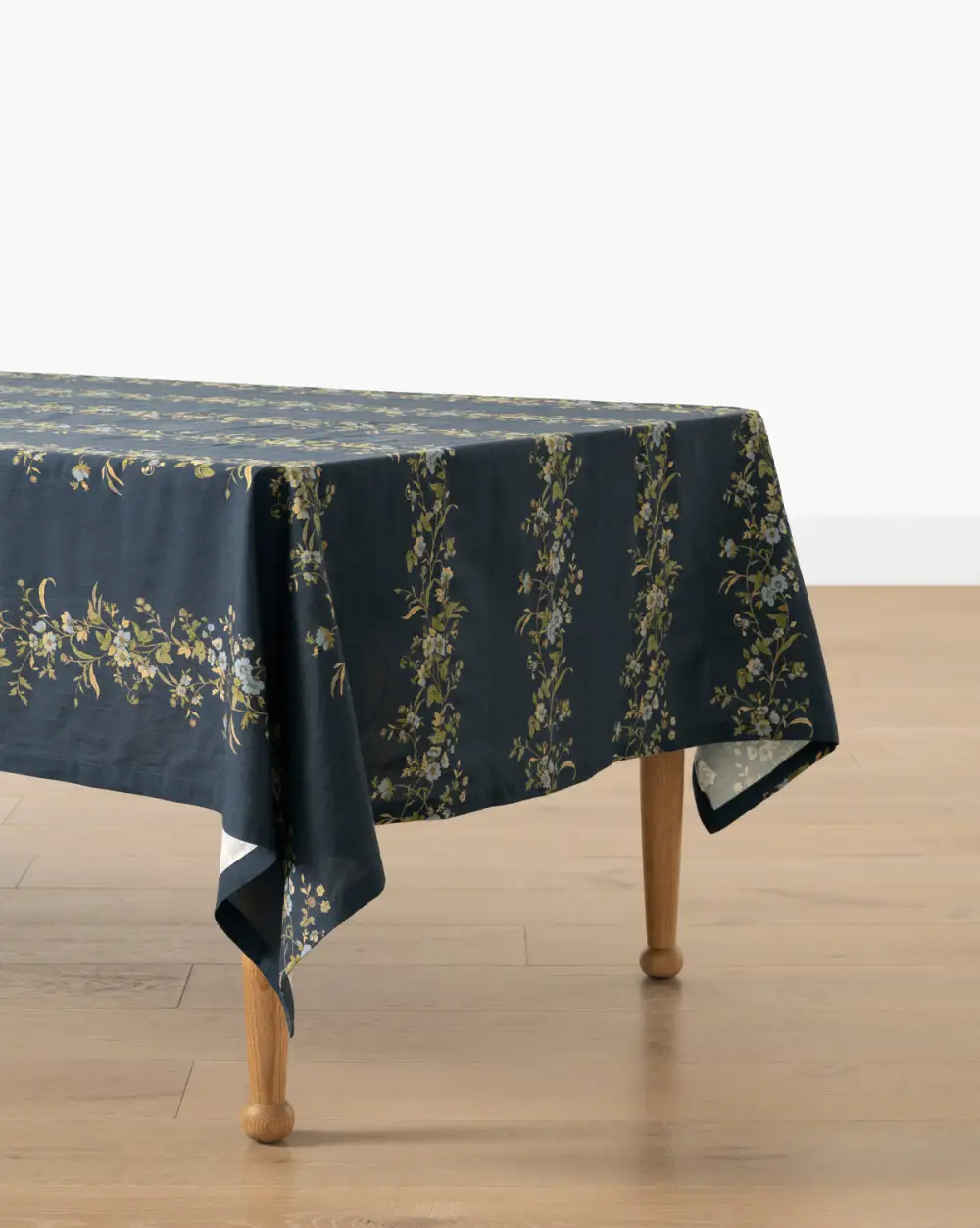 Everyday Dining Dining Tablecloth