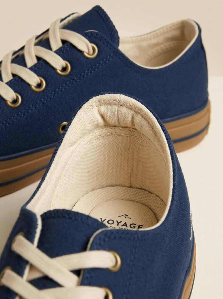 Refined Wave Women's Low-Top Canvas Shoes