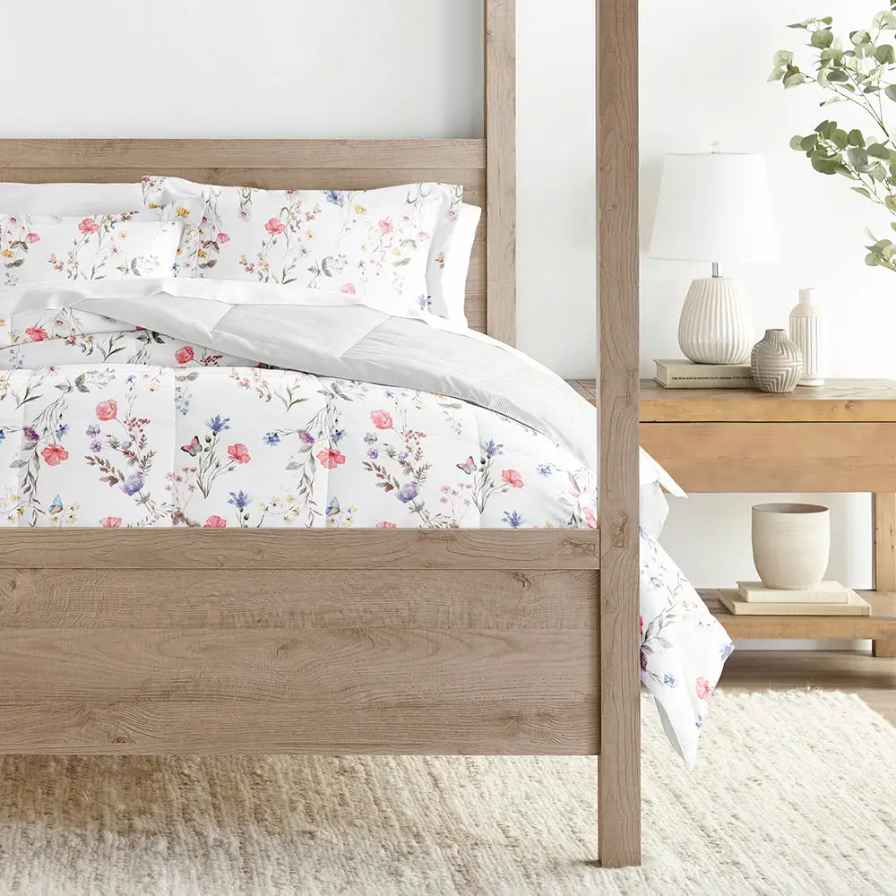Meadow Floral Reversible Down Alternative Comforter Set