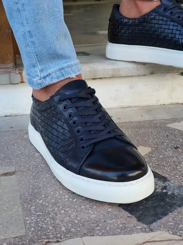 Leather Classic Low-Top Sneakers