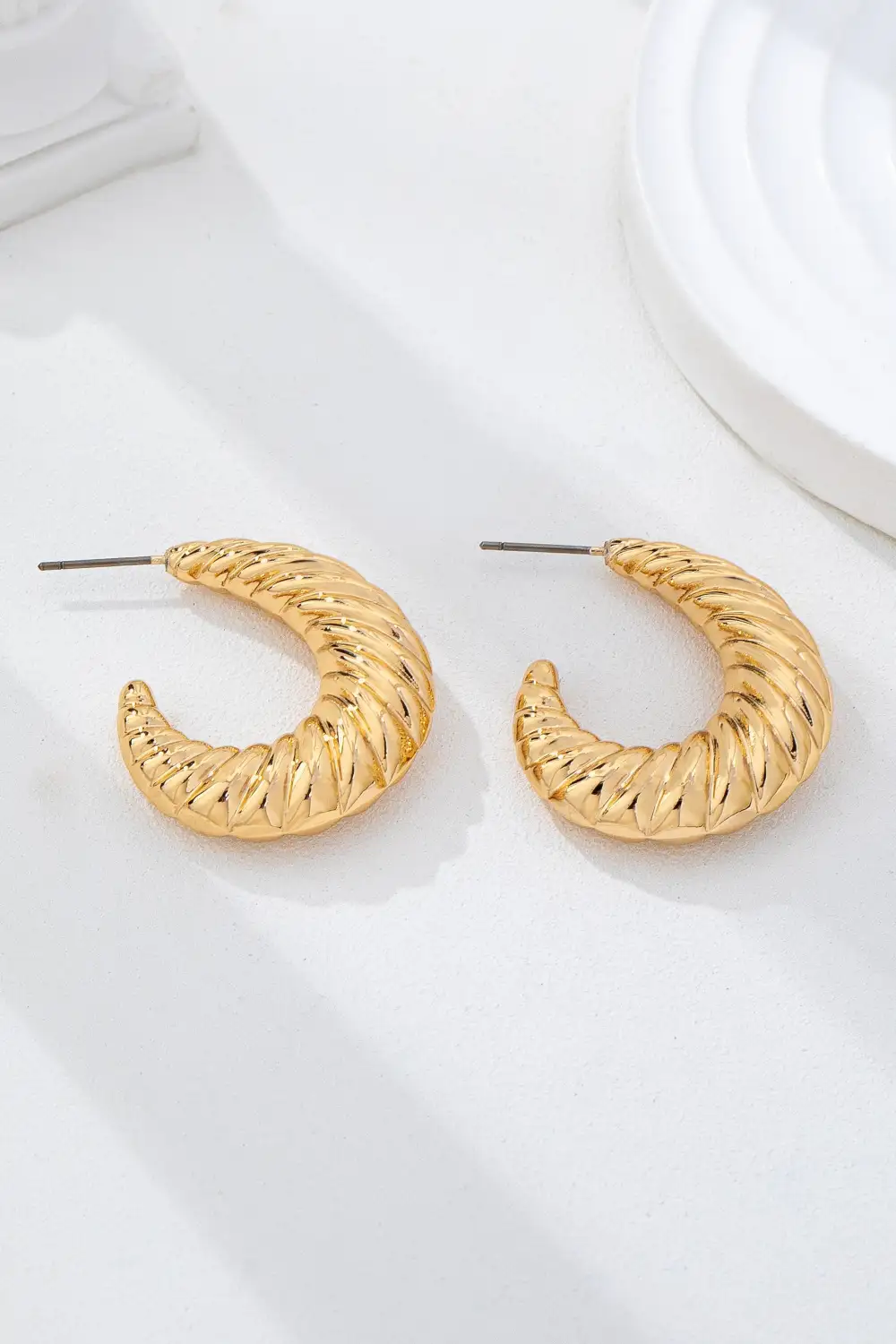 Vintage Inspired Tone Ribbed Croissant
