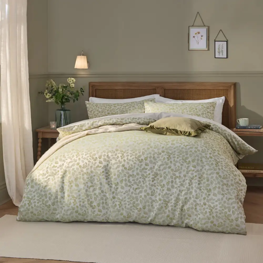 Modern Bedroom Reversible Leaf Satin Duvet Cover Set