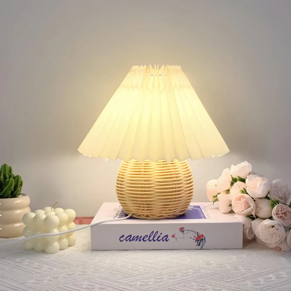 Rattan Pleated Table Lamp
