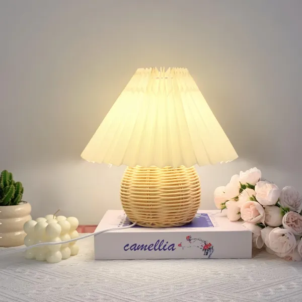 Rattan Pleated Table Lamp