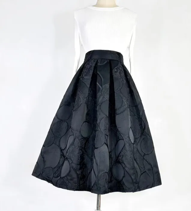 Chic Light Embroidered High Waist Skirt