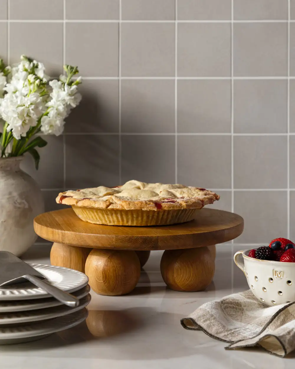 Round Oak Serving Pedestal
