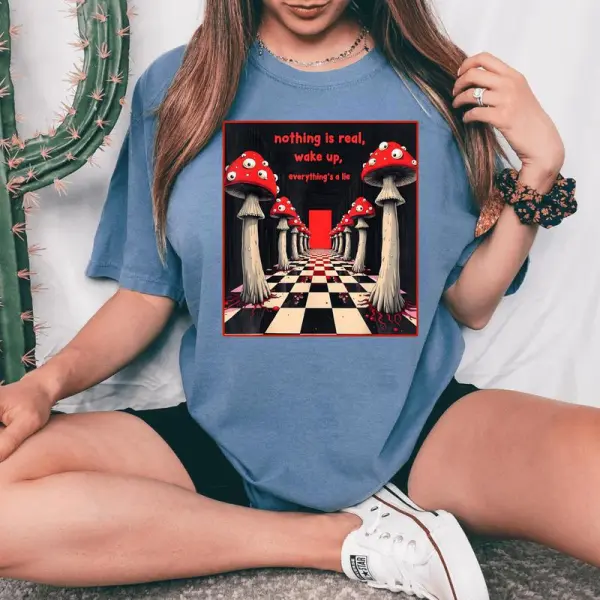 Weirdcore Aesthetic Mushroom Eyes Creepy Strangecore Women's Oversized Comfort T-Shirt