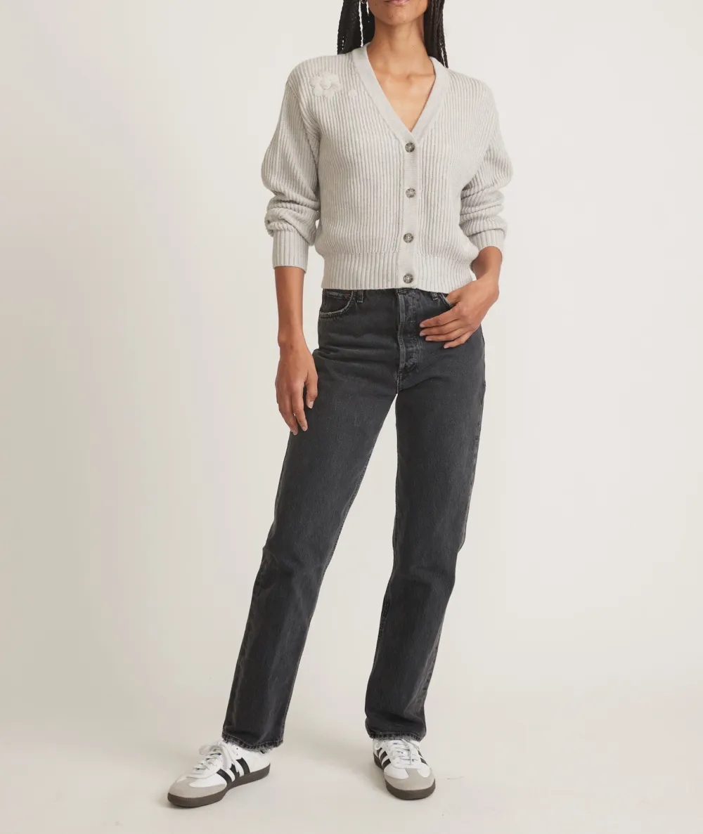 Buttoned V-neck Cropped Knit Cardigan