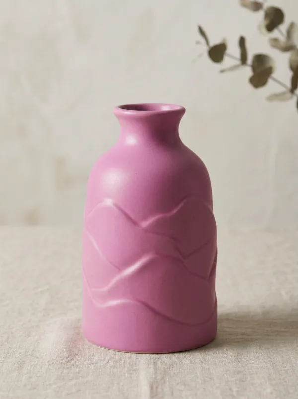 Minimalist Mountain Embossed Ceramic Table Vase