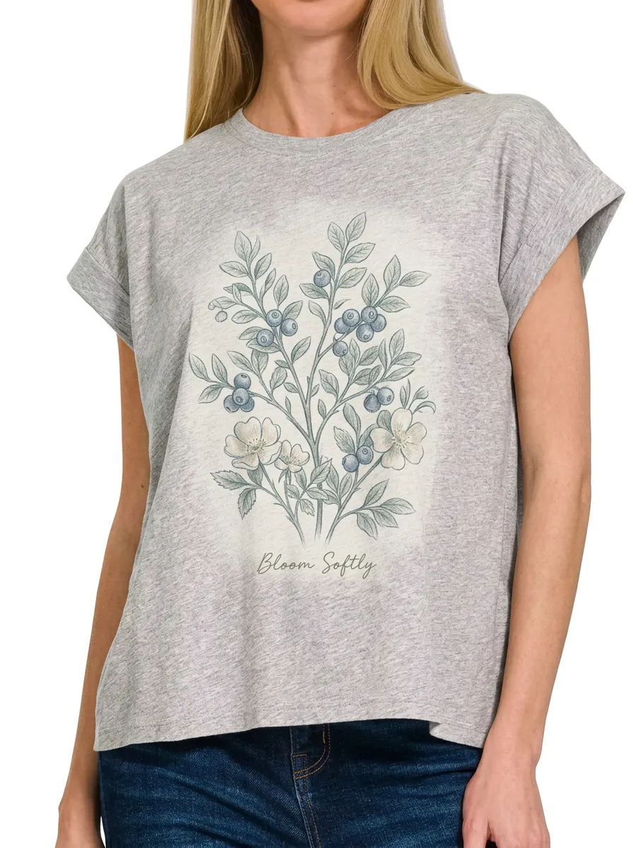 Women's Nature Lover Blueberry Floral Bloom Softly Printed T-shirt