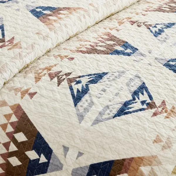 Traditional Quilted Diamond Quilt Set