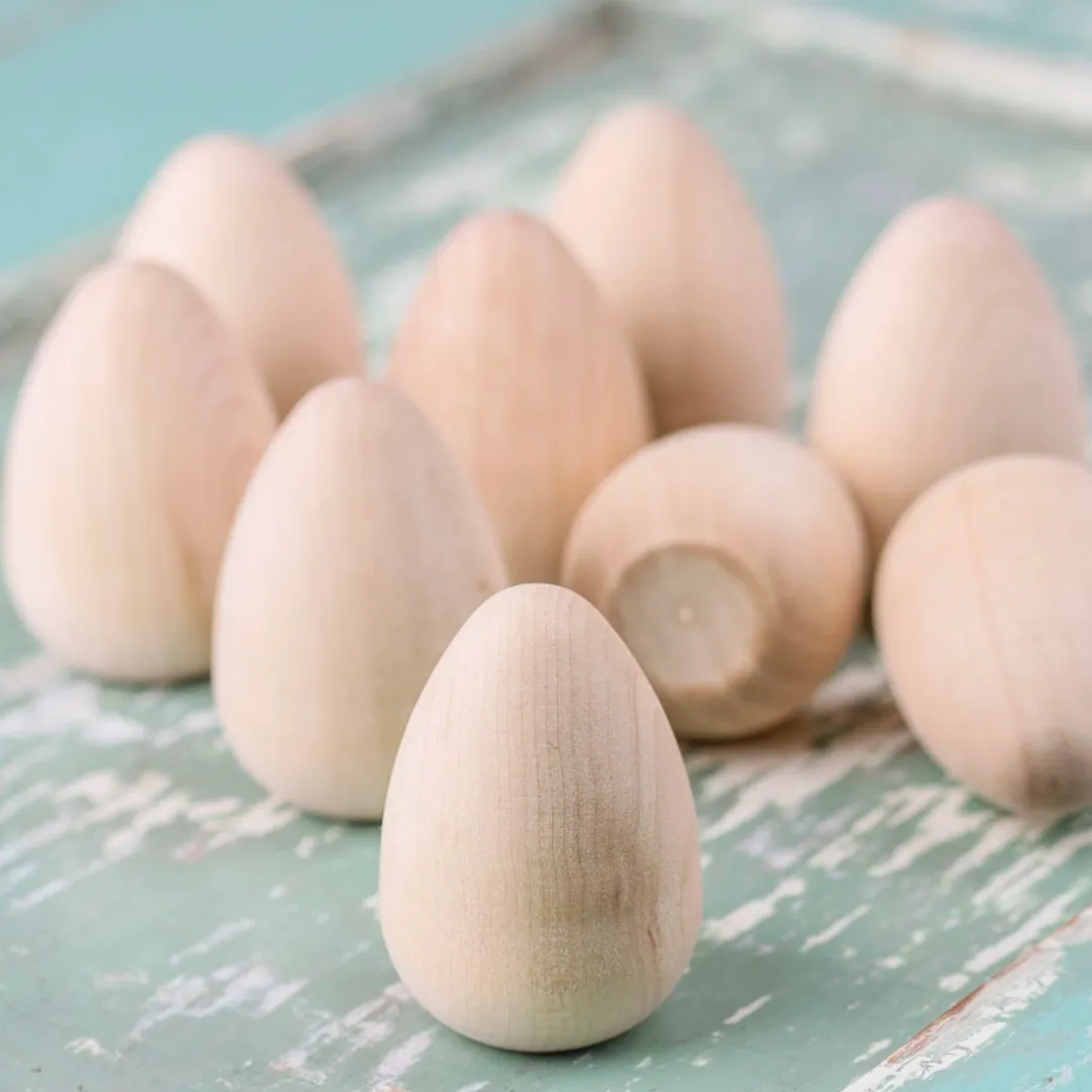 Polished Wooden Decorative Home Ornament