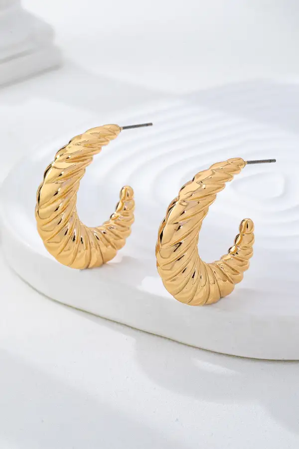Vintage Inspired Tone Ribbed Croissant