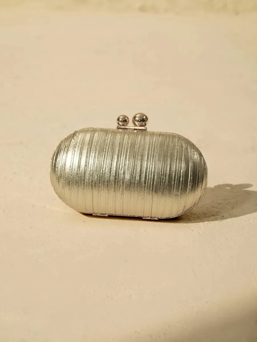 Daphne Pleated Texture Ball Clasp Clutch