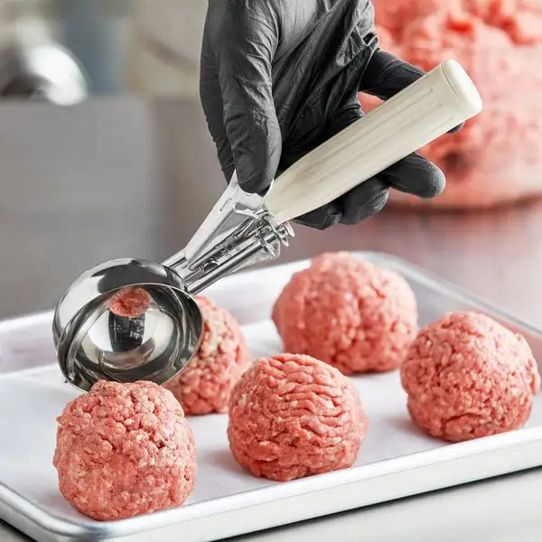 Space-Saving Thumb Press Disher