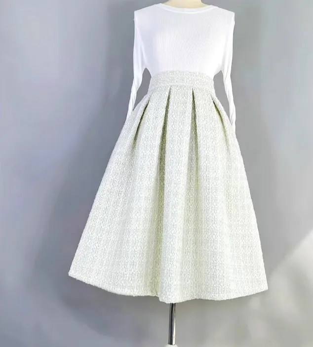 Minimal High Waist Skirt
