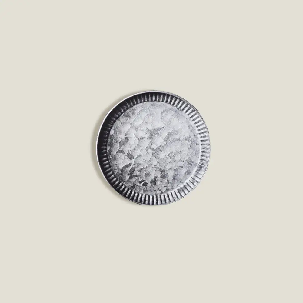 Round Retro-Style Serving Tray