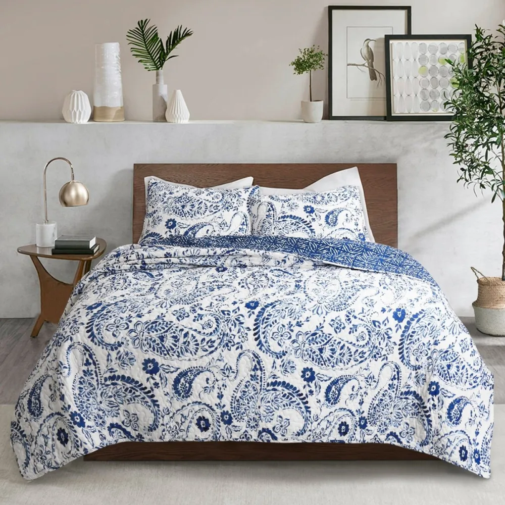 Layered Cotton Polyester Quilt Bedding Set